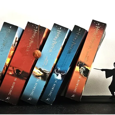 Fantastik Büyücü Kitap Tutucu – Siyah