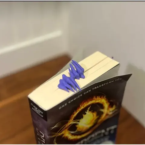 İskelet El Kitap Ayracı